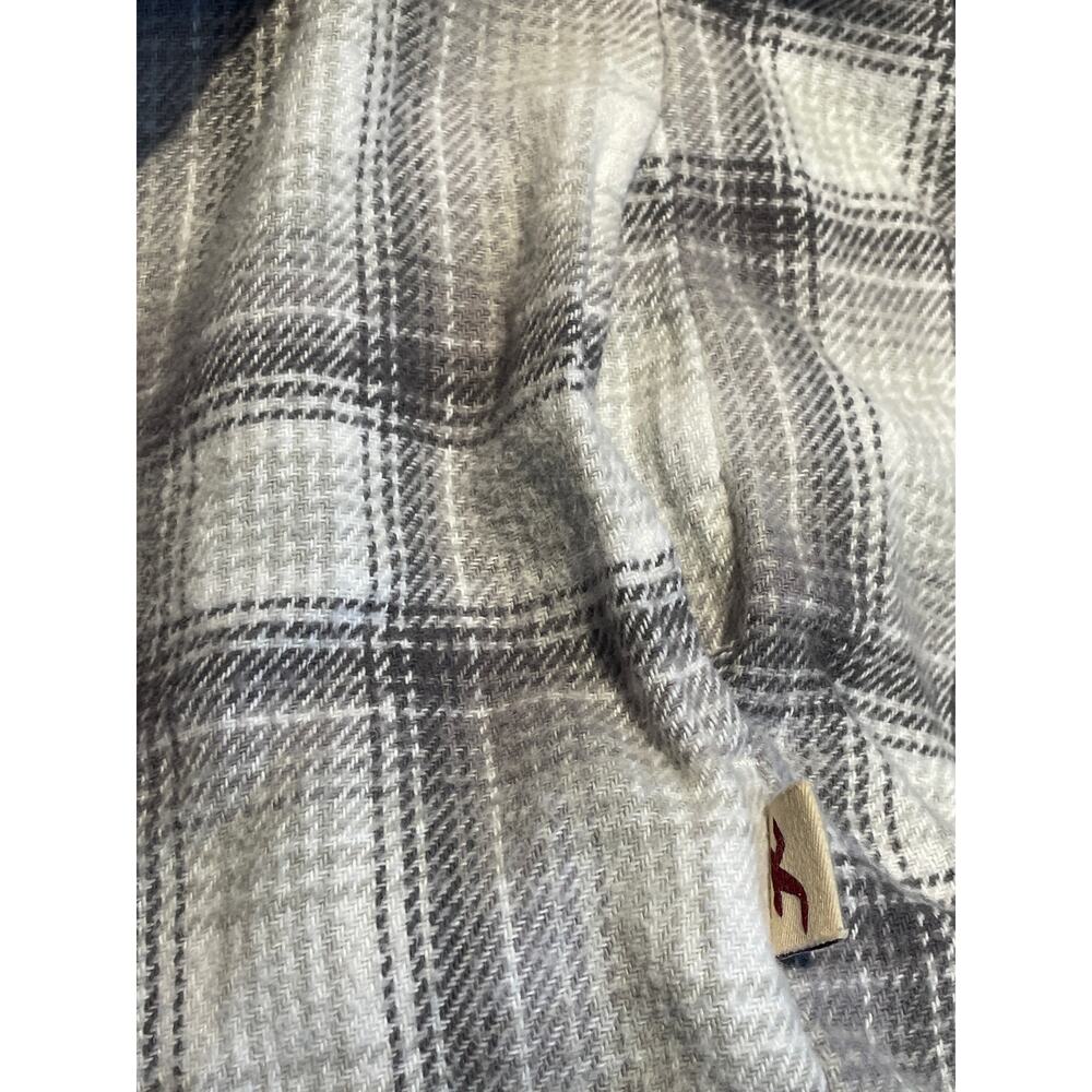 Hollister Flannel Shirt Large Gray/White Plaid Boyfriend Fit Pockets Jacket - Picture 5 of 6